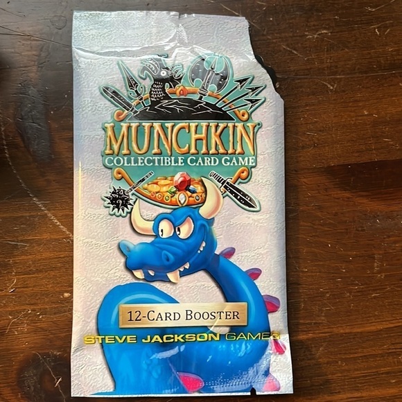 Munchkin Steve Jackson Game sleeves and 12-card booster - Picture 3 of 3